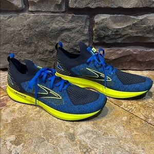 Brooks Men's Blue and Yellow Swim Shoes